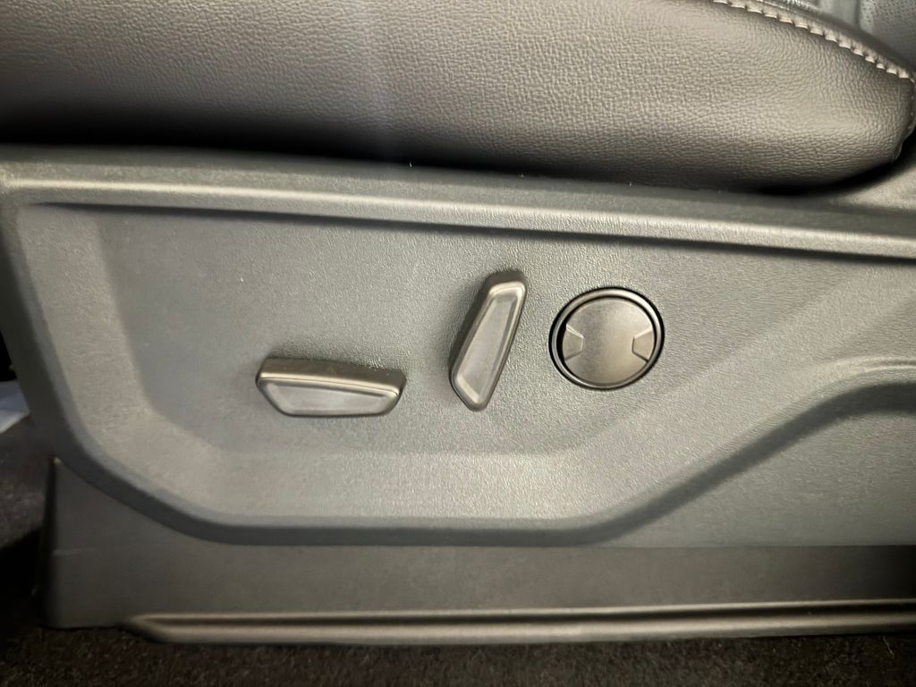 New 2026 Silver Ford Lariat image 26
