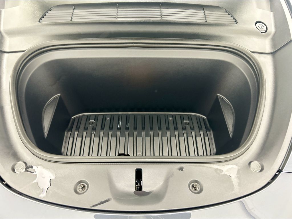 Thumbnail: 2022 Tesla Model Y - 28