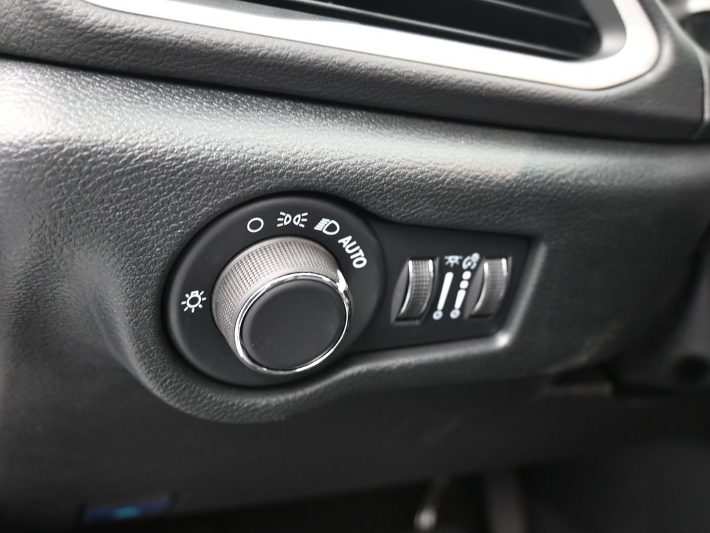 Used 2026 Bright White Clearcoat Chrysler LX image 14