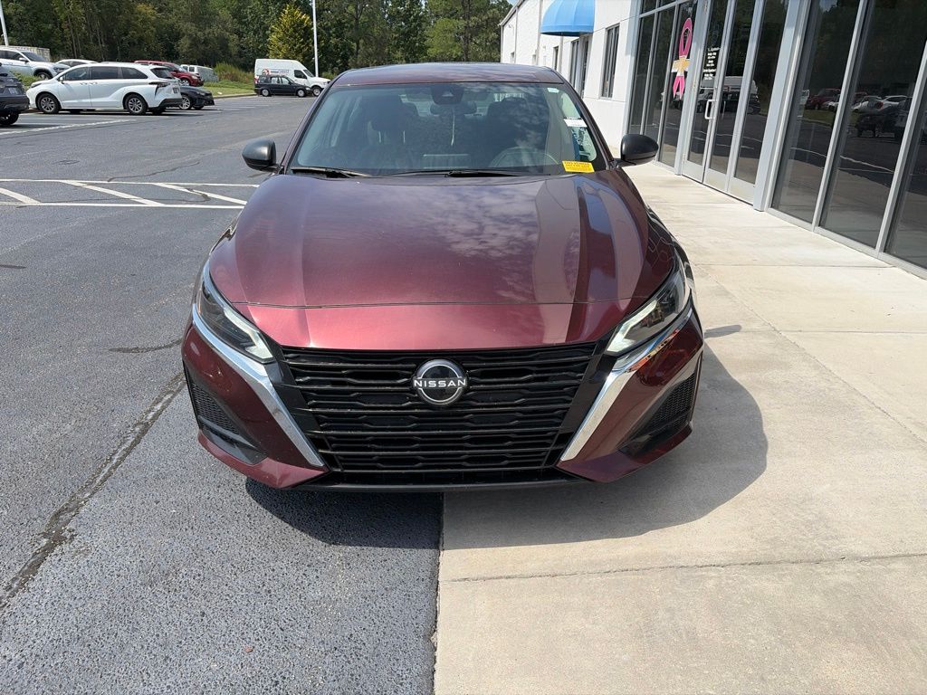 Used 2025 Nissan Altima Sedan