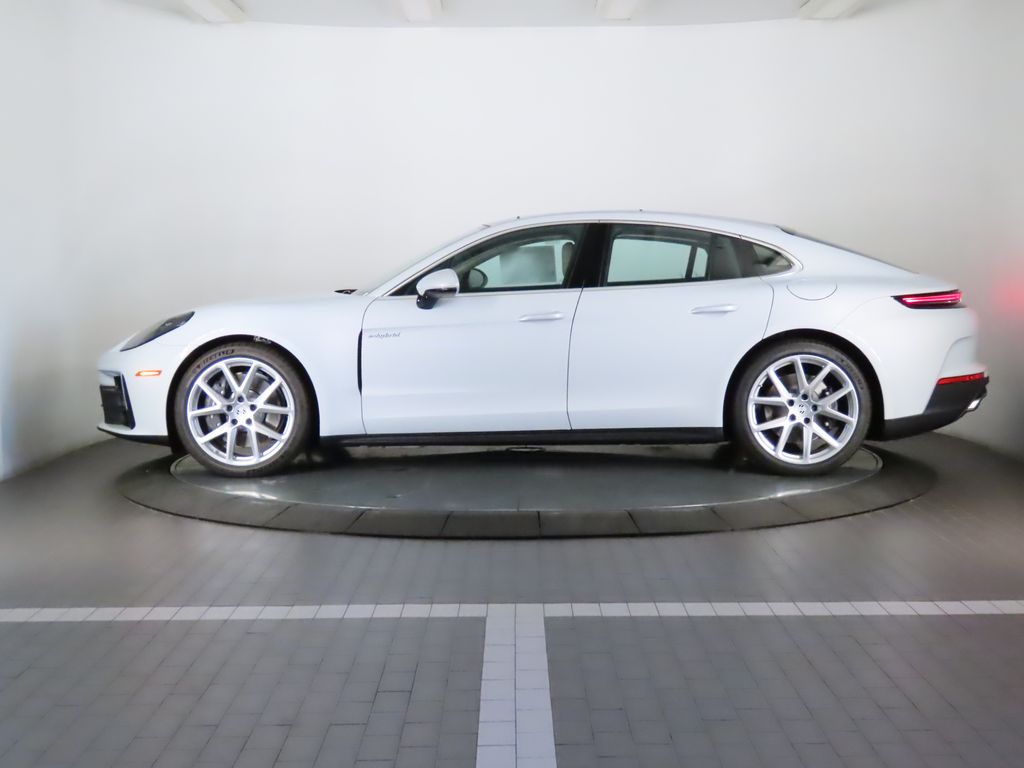 Thumbnail: 2026 Porsche Panamera - 2