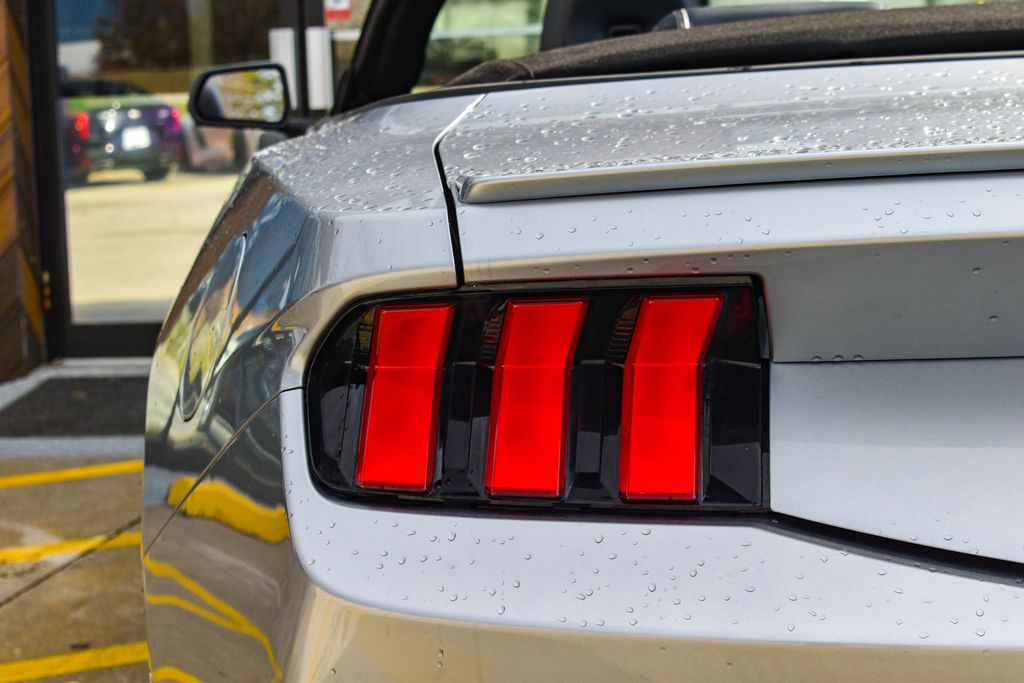 2024 Ford Mustang EcoBoost Premium - 11