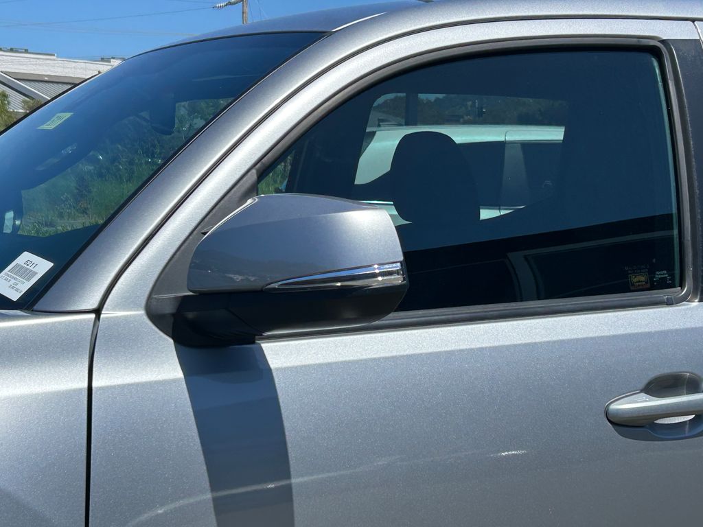 Thumbnail: 2019 Toyota Tacoma - 10