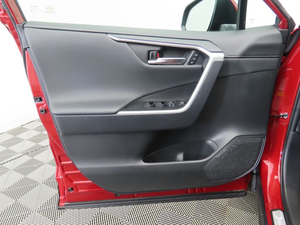 Thumbnail: 2025 Toyota RAV4 - 22