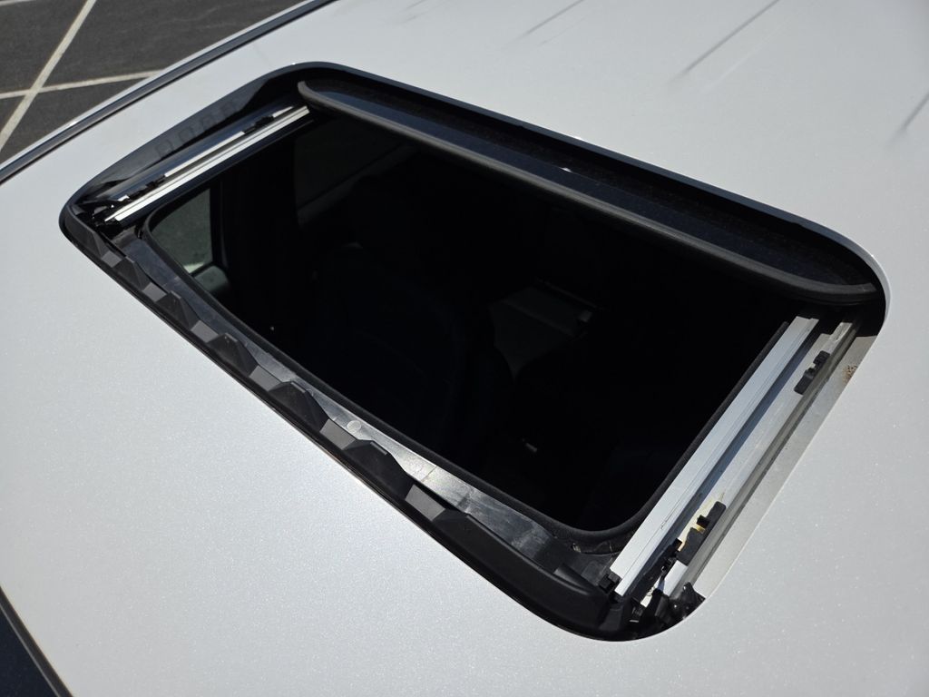 Certified Used 2023 White Honda EX-L image 3