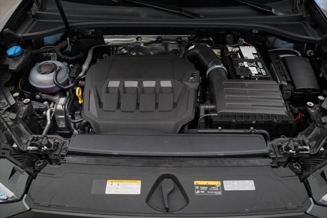 Thumbnail: 2025 Audi Q3 - 12