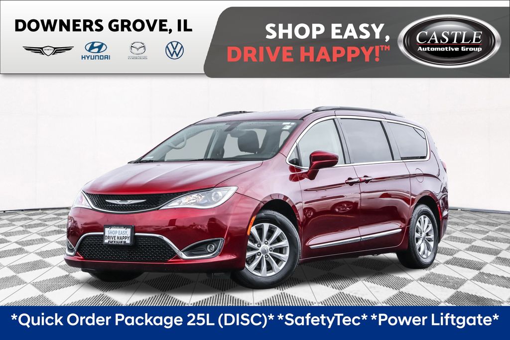 2017 Chrysler Pacifica Touring L FWD