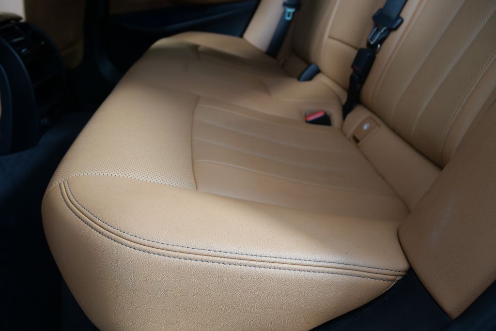 2022 BMW 5 Series 530i xDrive 14
