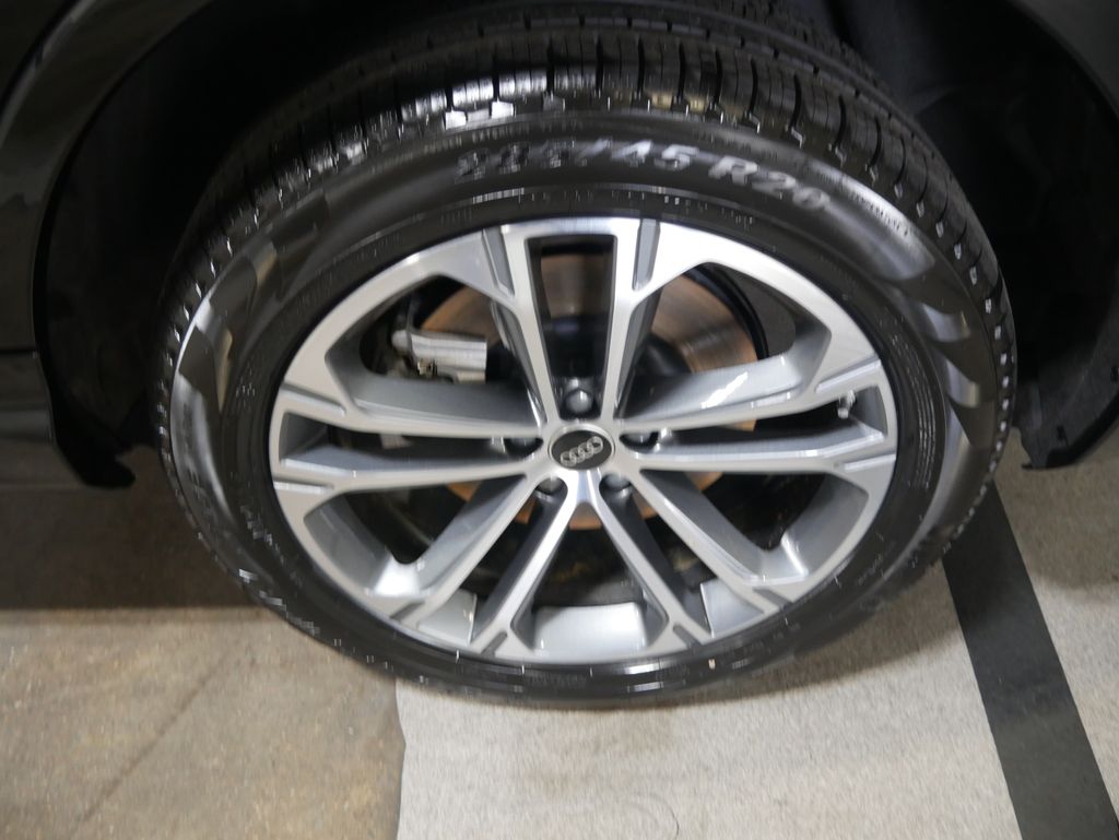 Thumbnail: 2026 Audi Q7 - 13