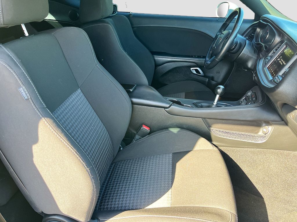 Used 2023 White Dodge R/T image 30