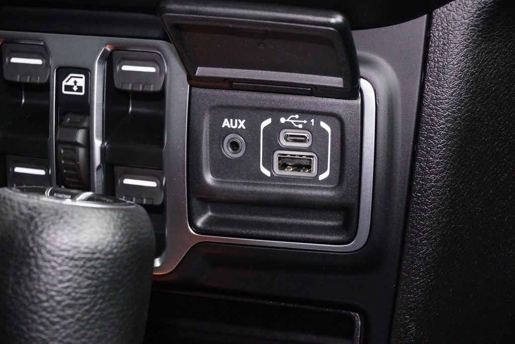 Used Car 2025 Jeep Gladiator  Sport S For Sale Under $40,000 In Weatherford, Texas