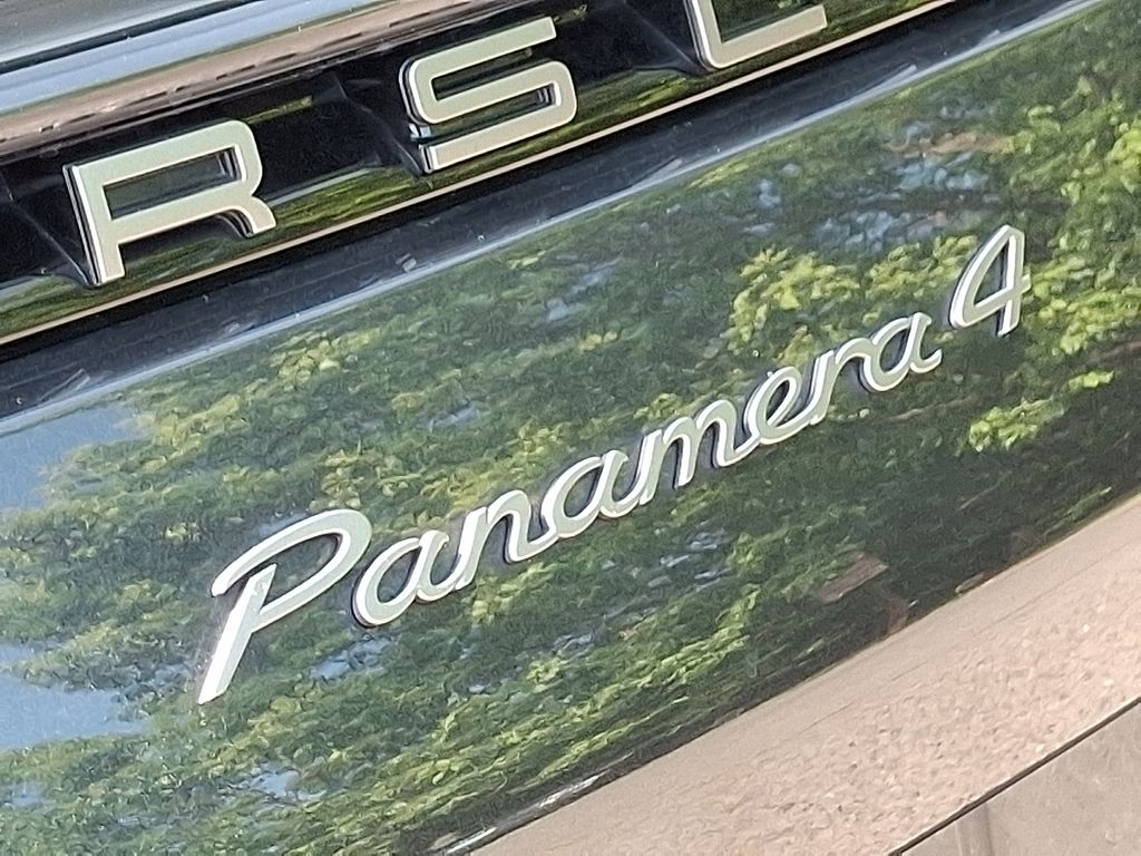 Thumbnail: 2023 Porsche Panamera - 30