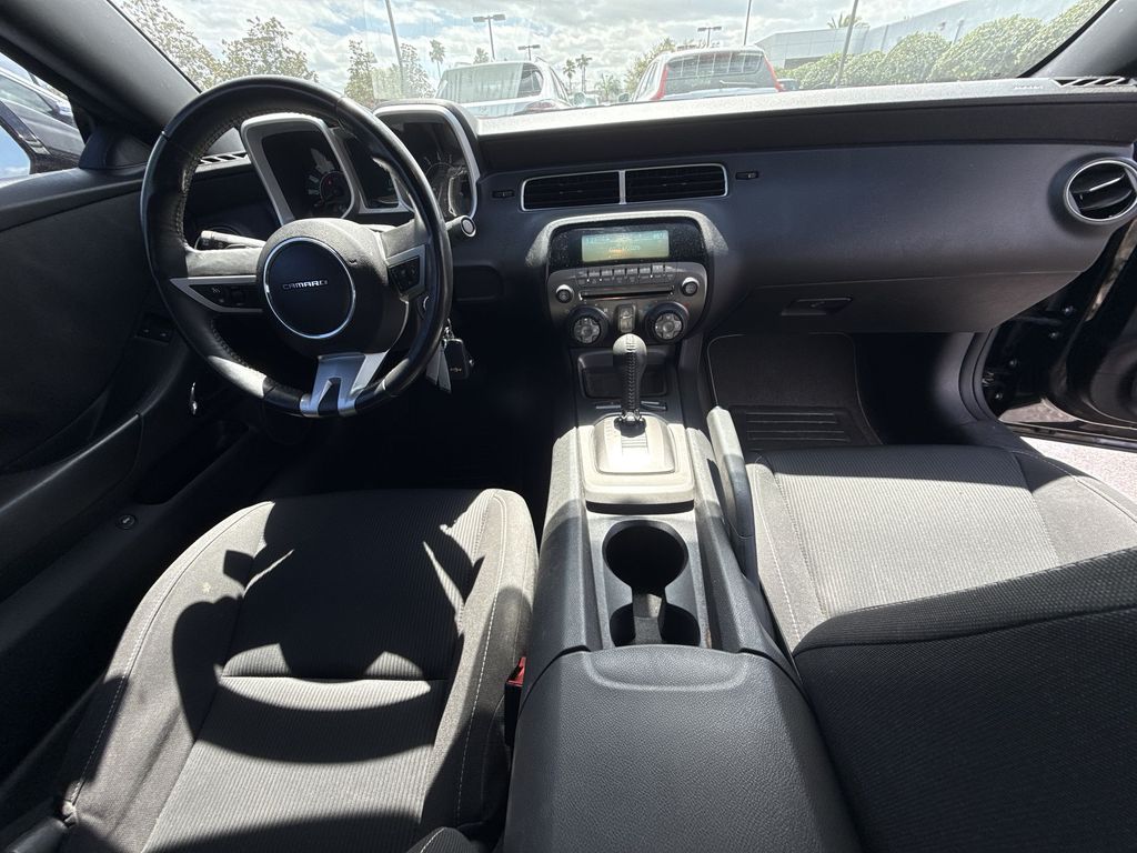 Thumbnail: 2011 Chevrolet Camaro - 19