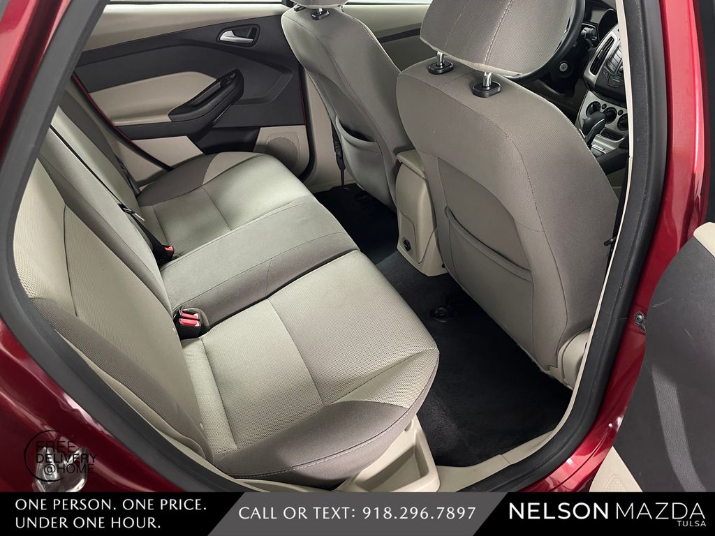 Used 2014 Red Ford SE image 35