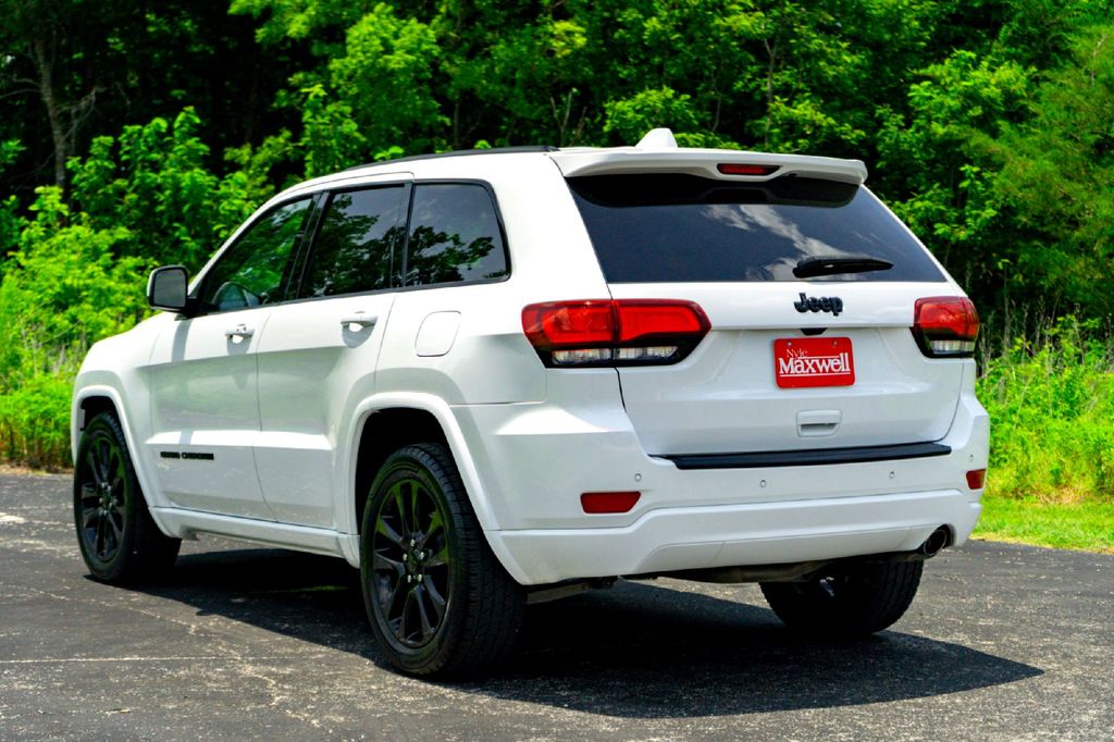 Used Car 2020 Jeep Grand Cherokee  Altitude For Sale Under $25,000 In Taylor, Texas