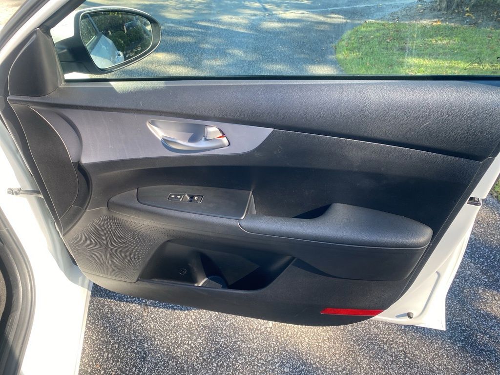 2024 Kia Forte LXS White at Superior Honda