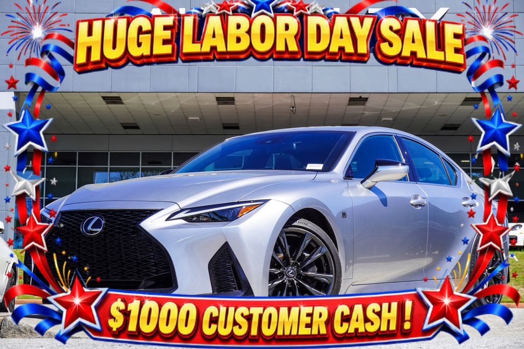 2024 Lexus IS Iridium Sedán Tracción trasera 8 velocidades Automática