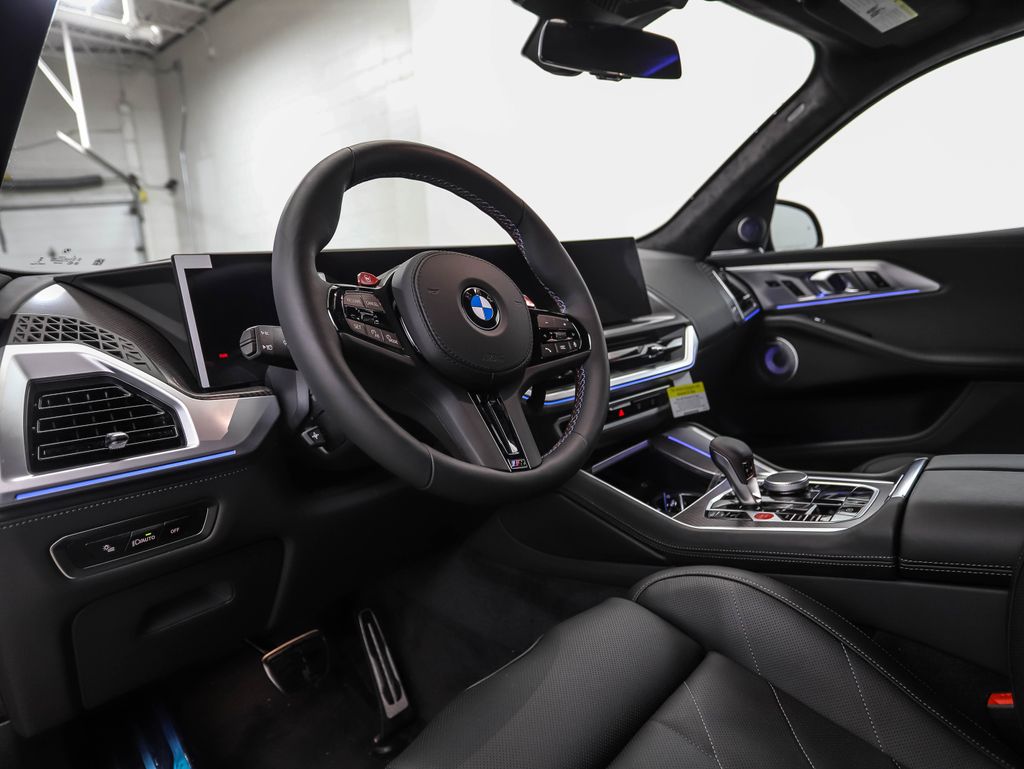 Thumbnail: 2026 BMW XM - 10