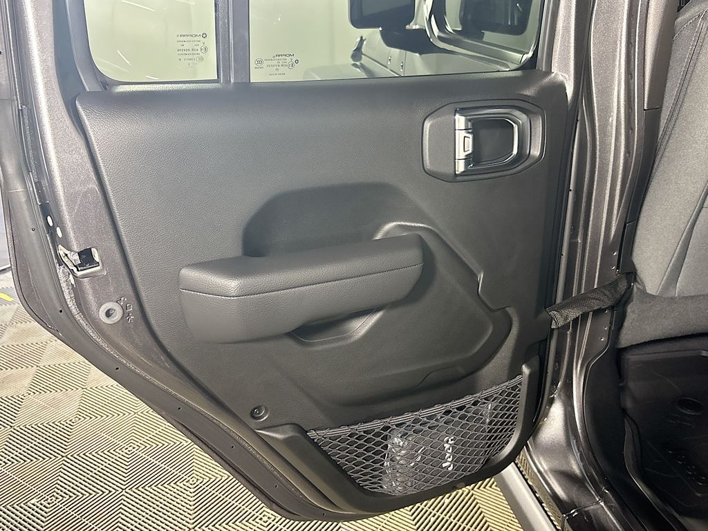 2025 Jeep Gladiator Willys