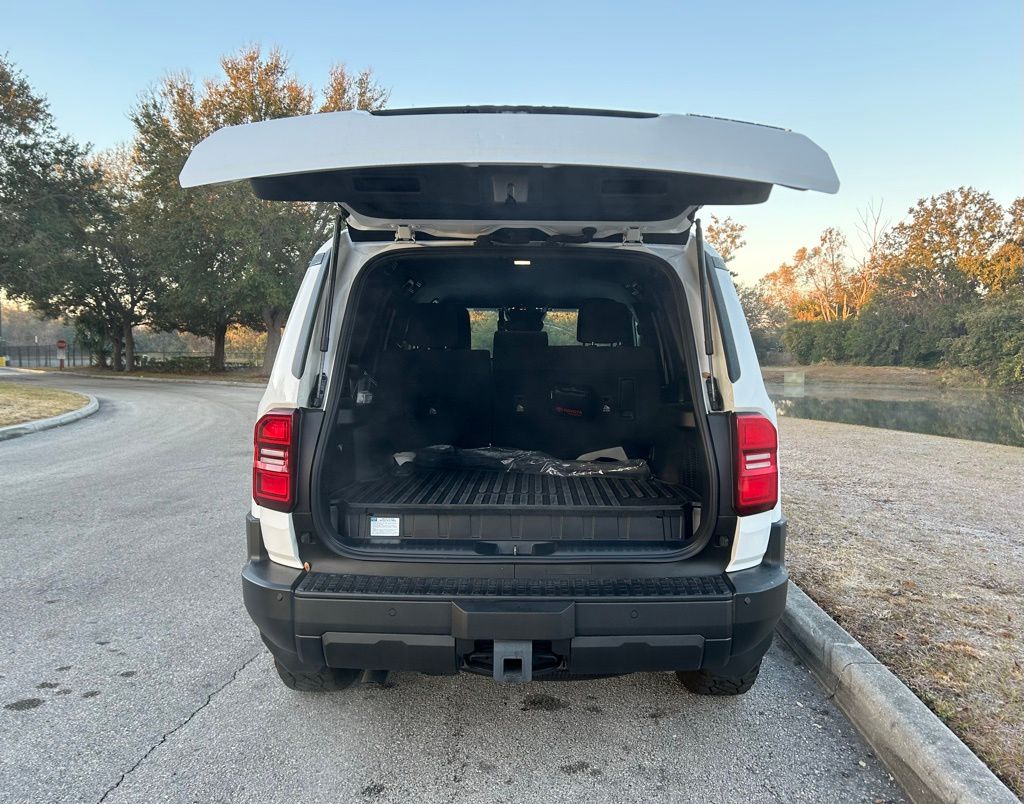 Thumbnail: 2025 Toyota Land Cruiser - 10