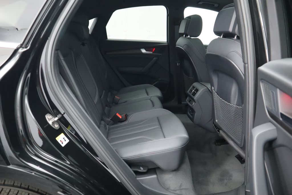 Thumbnail: 2025 Audi Q5 - 24