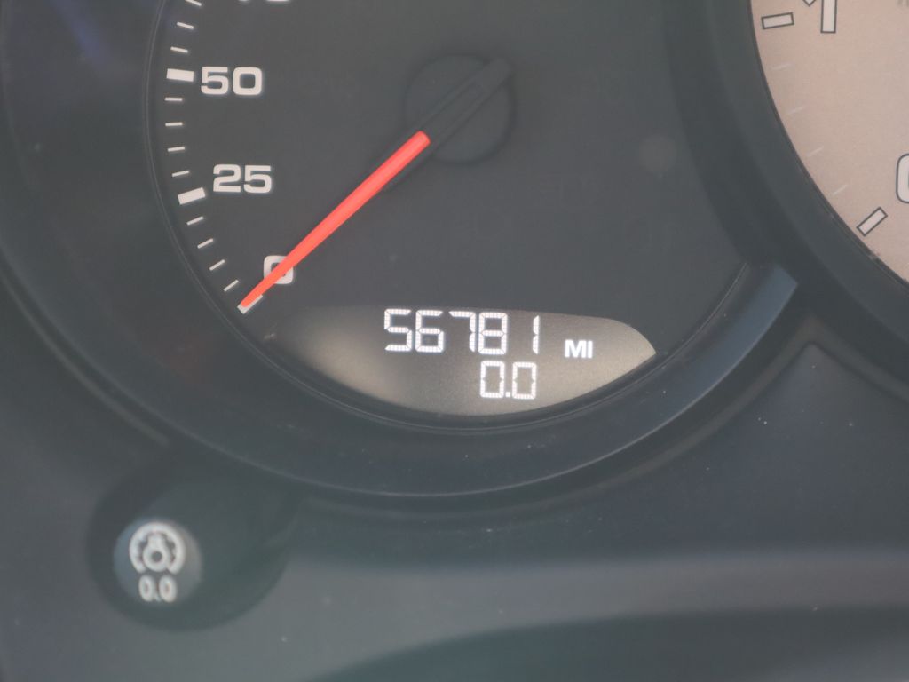 Thumbnail: 2015 Porsche Macan - 20