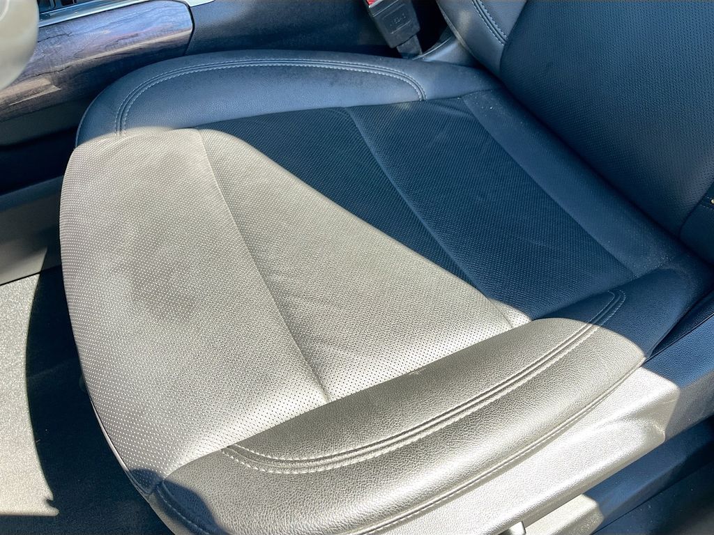 Used 2025 White Chevrolet LTZ image 20
