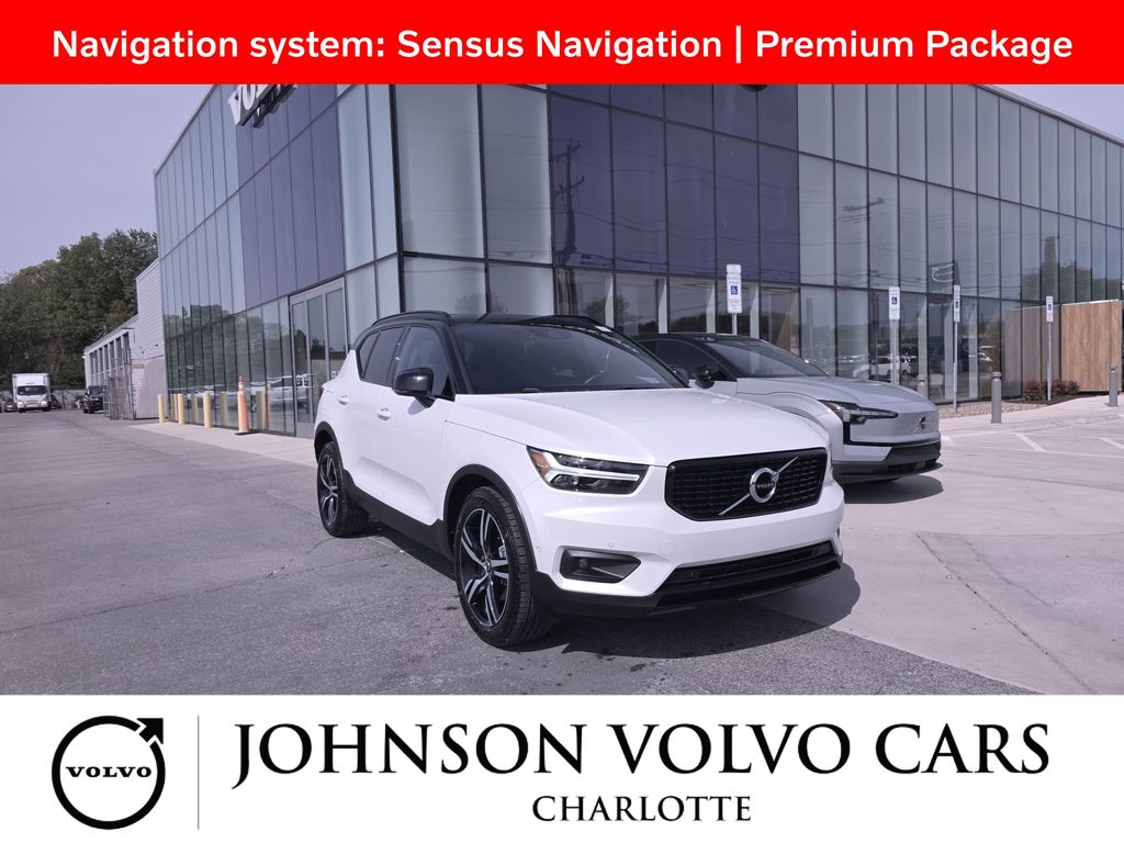 Crystal White 2019 Volvo XC40 T5 R-Design AWD SUV / Crossover All-Wheel Drive Automatic