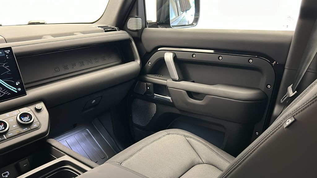 Thumbnail: 2024 Land Rover Defender - 25