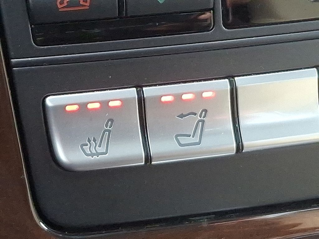 Thumbnail: 2016 Mercedes-Benz SLK - 26