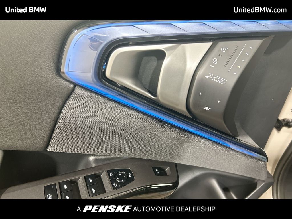 Thumbnail: 2026 BMW X3 - 11