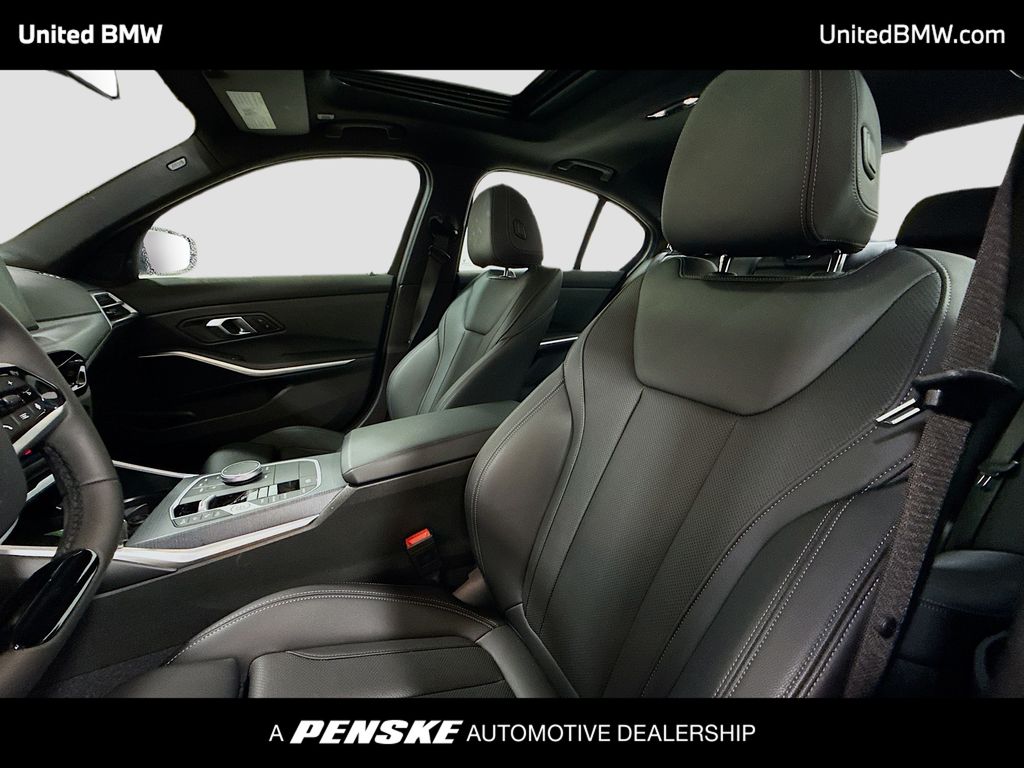 Thumbnail: 2025 BMW 3 Series - 5