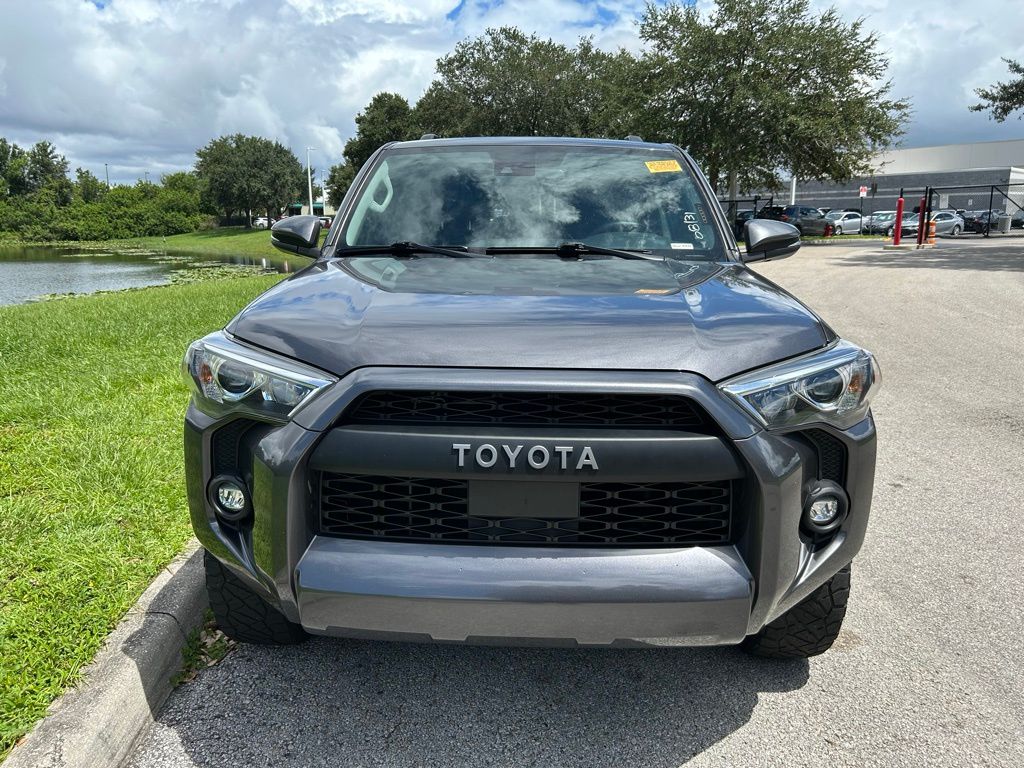 Thumbnail: 2022 Toyota 4Runner - 8
