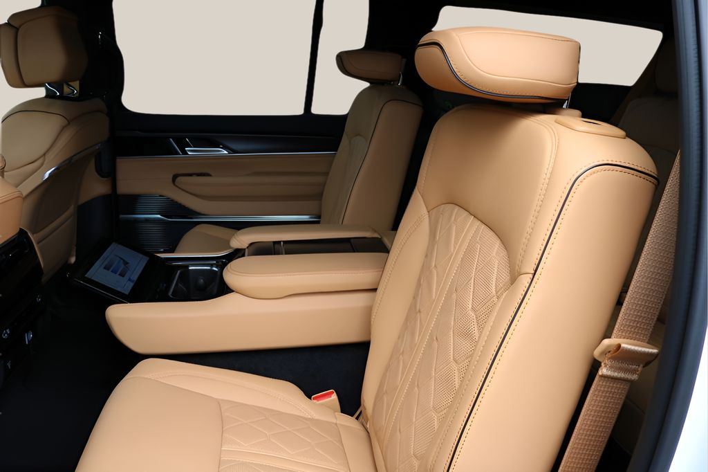 New 2026 White Jeep Summit Reserve image 17