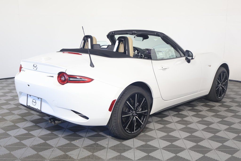 2024 Mazda MX-5 Miata Grand Touring 4