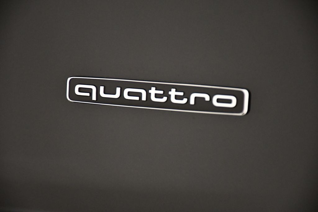 Thumbnail: 2025 Audi Q7 - 10