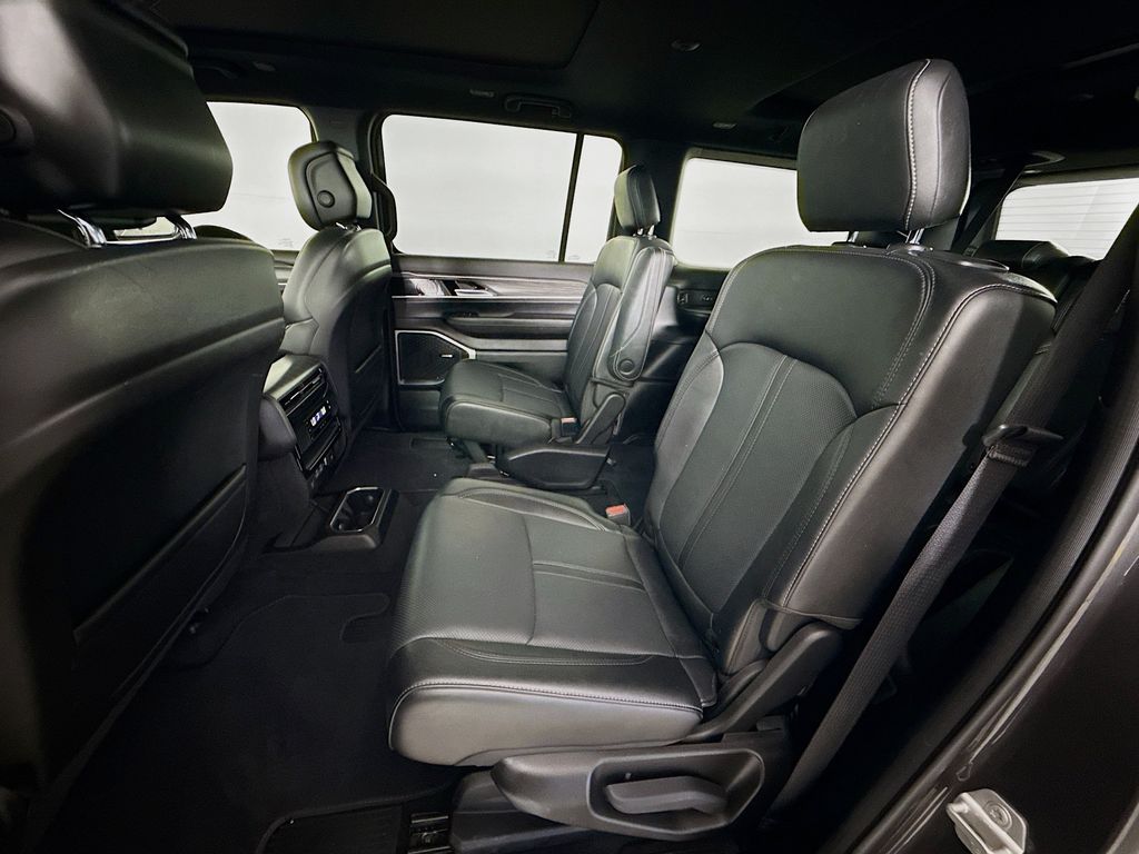Thumbnail: 2023 Jeep Wagoneer - 26