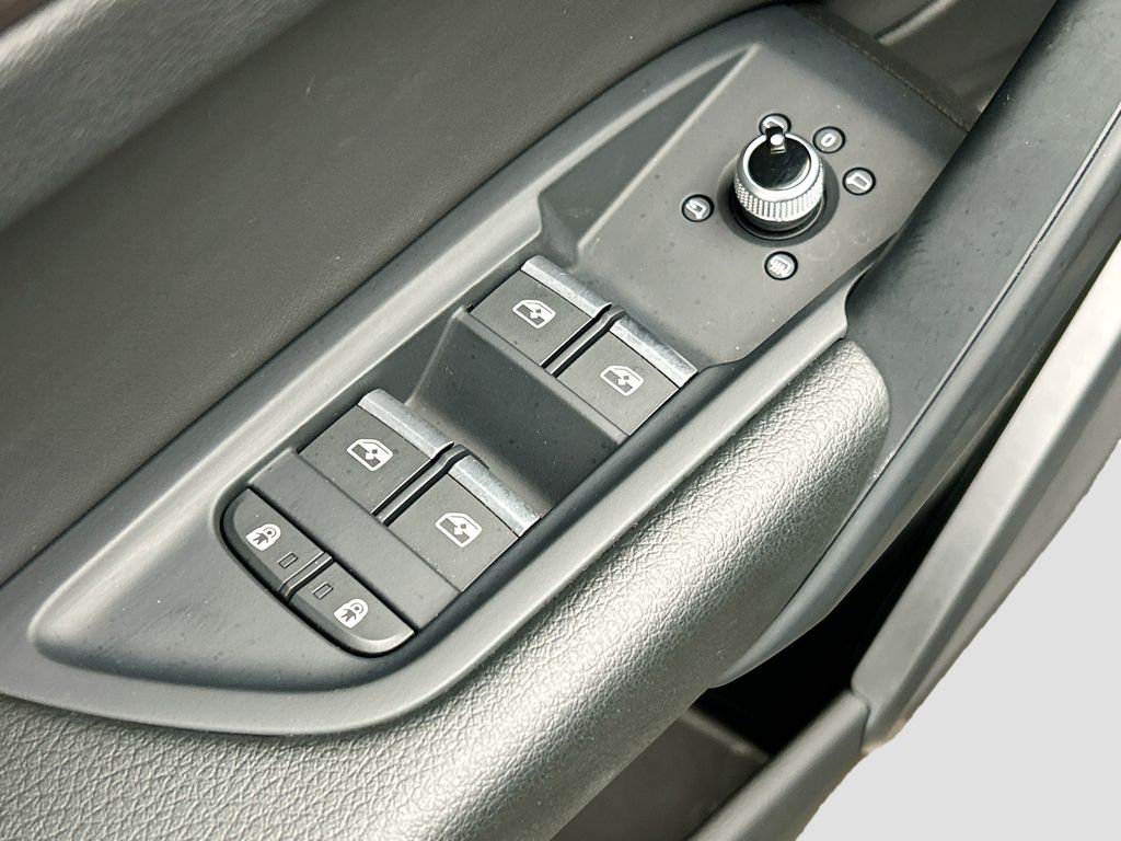 Thumbnail: 2023 Audi Q5 - 21