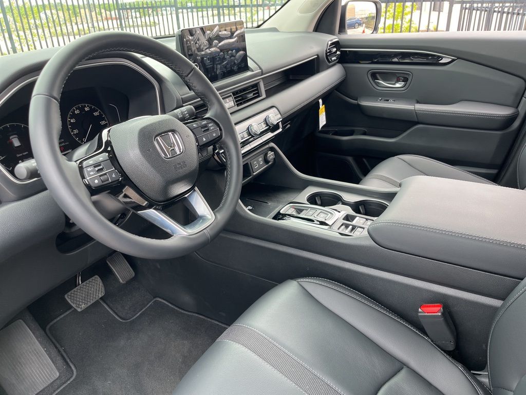 Thumbnail: 2025 Honda Pilot - 18