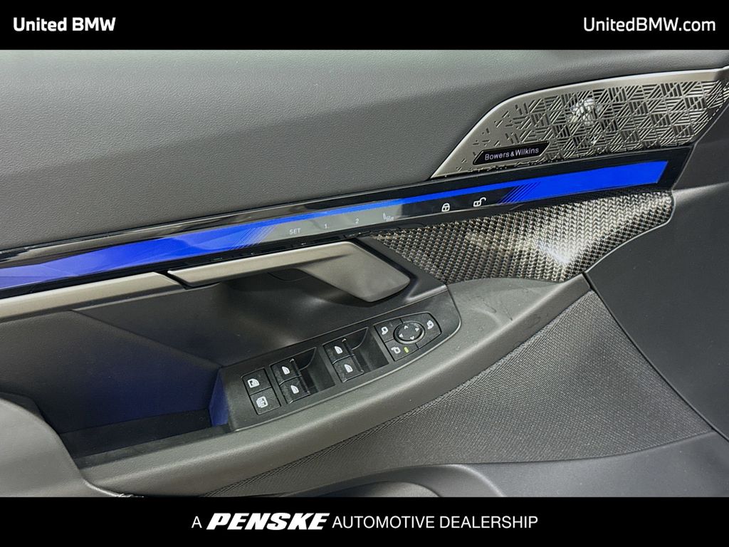 Thumbnail: 2025 BMW M5 - 3