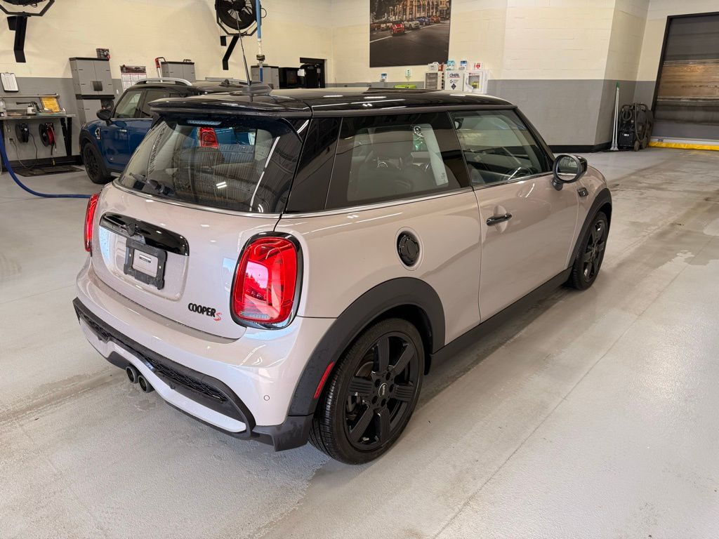 Thumbnail: 2023 MINI Cooper - 6