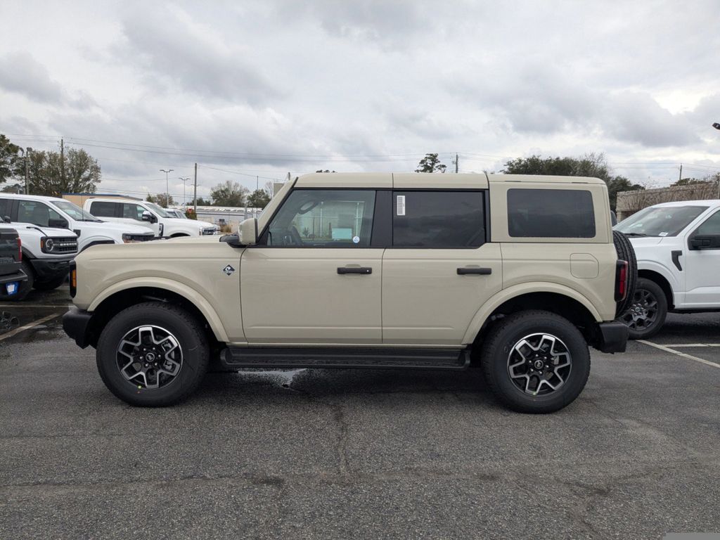 2026 Ford Bronco Outer Banks