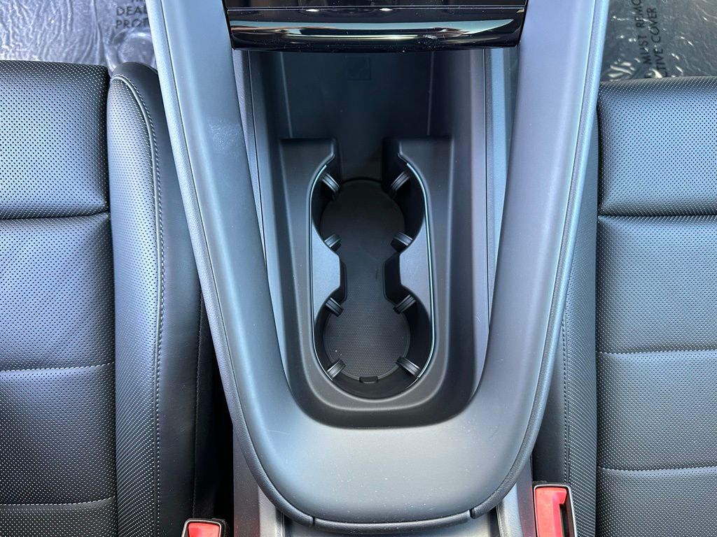 Thumbnail: 2024 Porsche Macan - 26