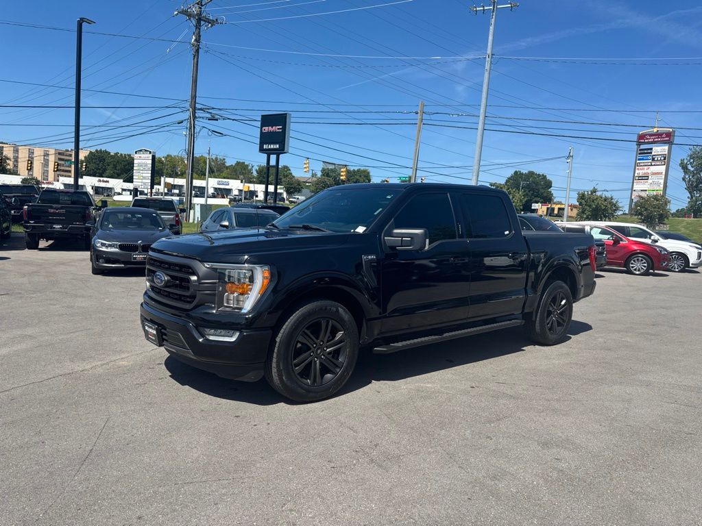Used 2022 Black Ford XLT image 3