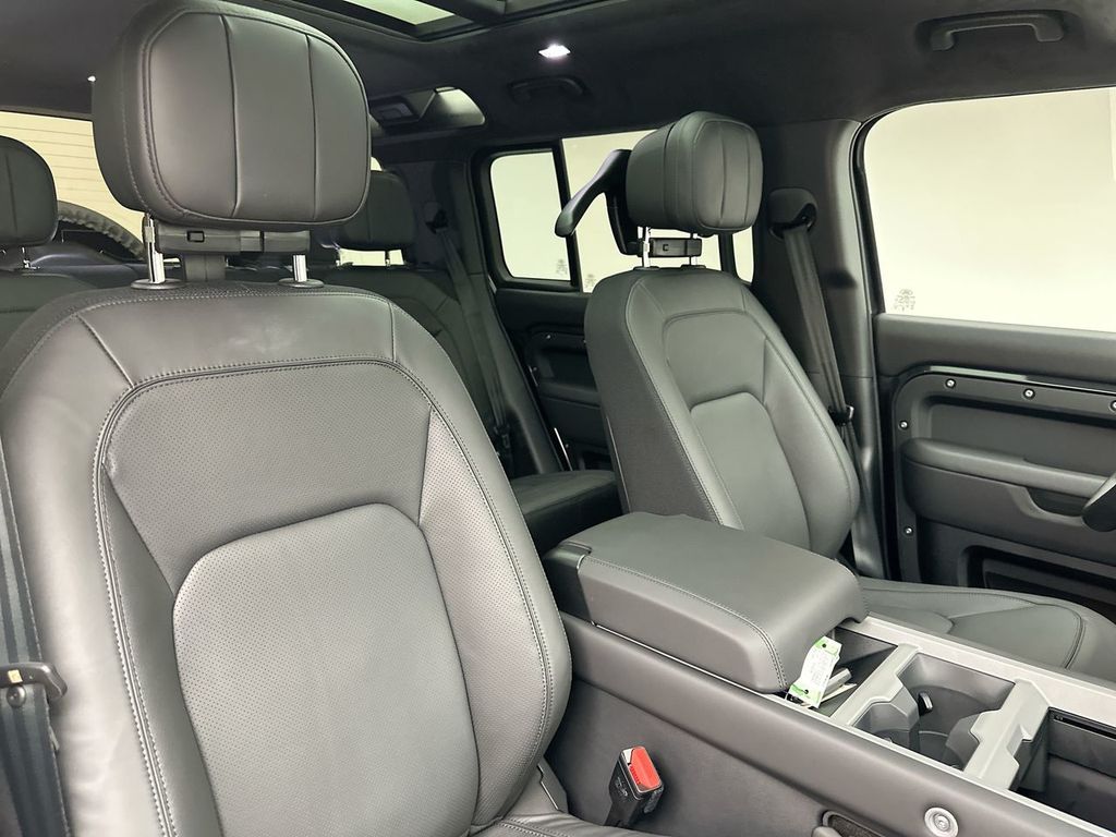 Thumbnail: 2026 Land Rover Defender - 6
