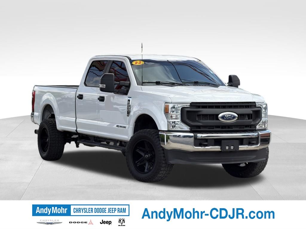 Oxford White 2022 Ford F-250 Super Duty Pickup Truck Four-Wheel Drive Automatic