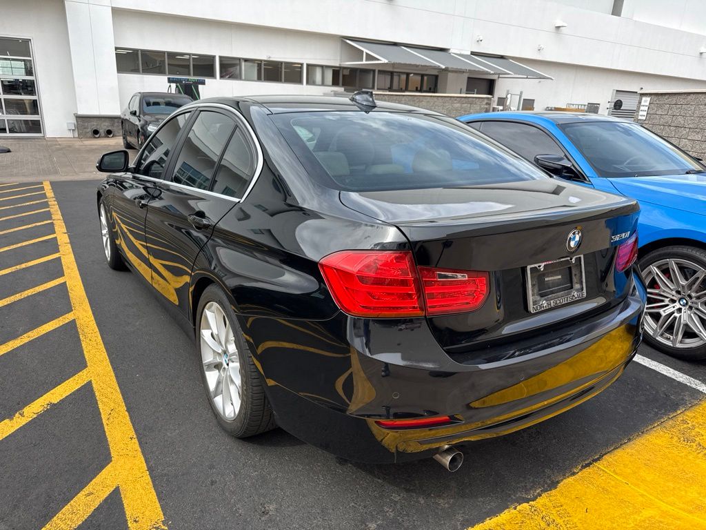 Thumbnail: 2015 BMW 3 Series - 6