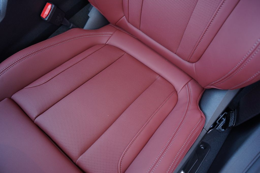 Thumbnail: 2026 BMW 4 Series - 12