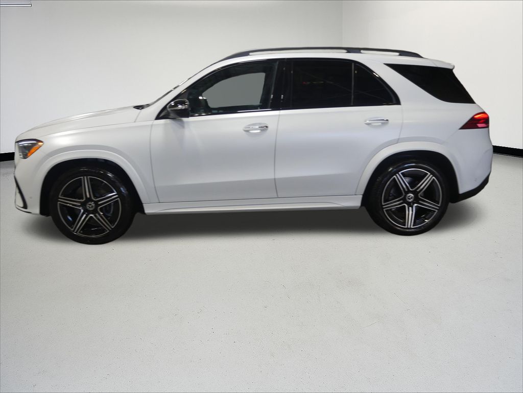 Thumbnail: 2026 Mercedes-Benz GLE - 2