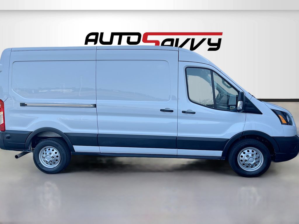 Used 2024 White Ford Base image 8